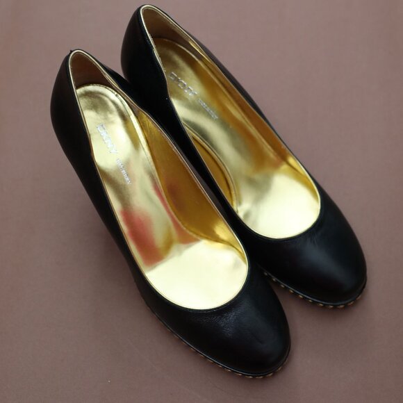 Unique Studded DKNY Leather Heels in Gold - Size 8 - Picture 5 of 9
